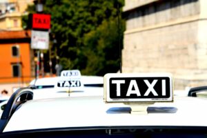 Polska sieć taxi w Lublinie – poznaj atrakcyjne ceny Eko Taxi i liczne usługi dodatkowe